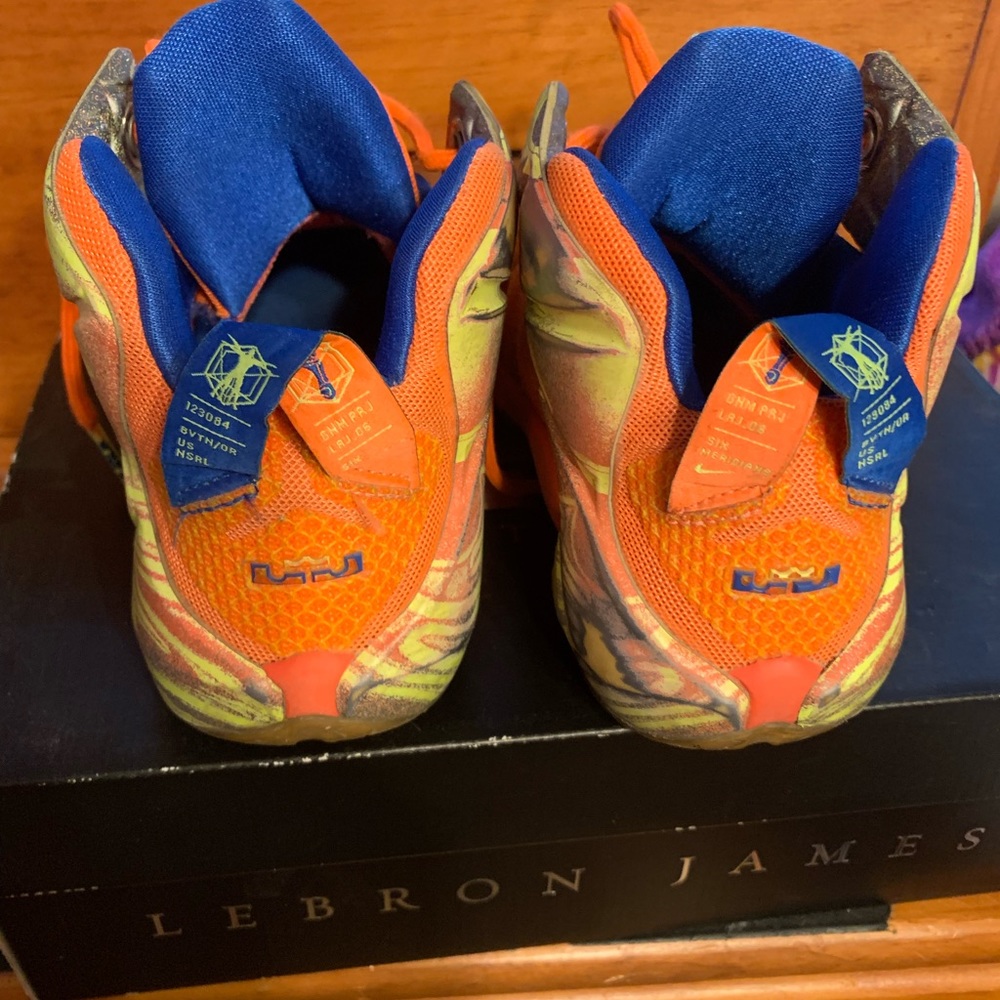 Lebron 12 - Picture 3 of 5